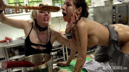 dirty sarah anal massacre with a giant eggplant         