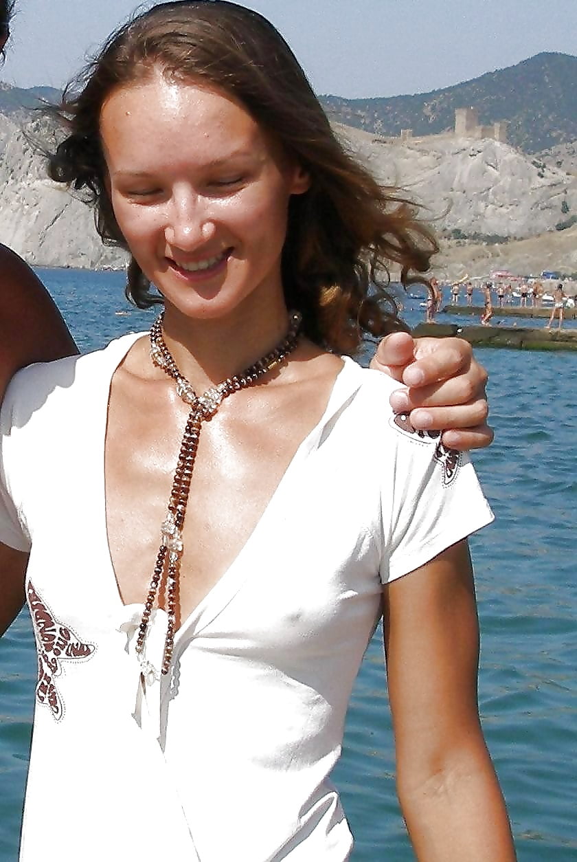 Braless , see through ,  no Bra , nippel porn gallery