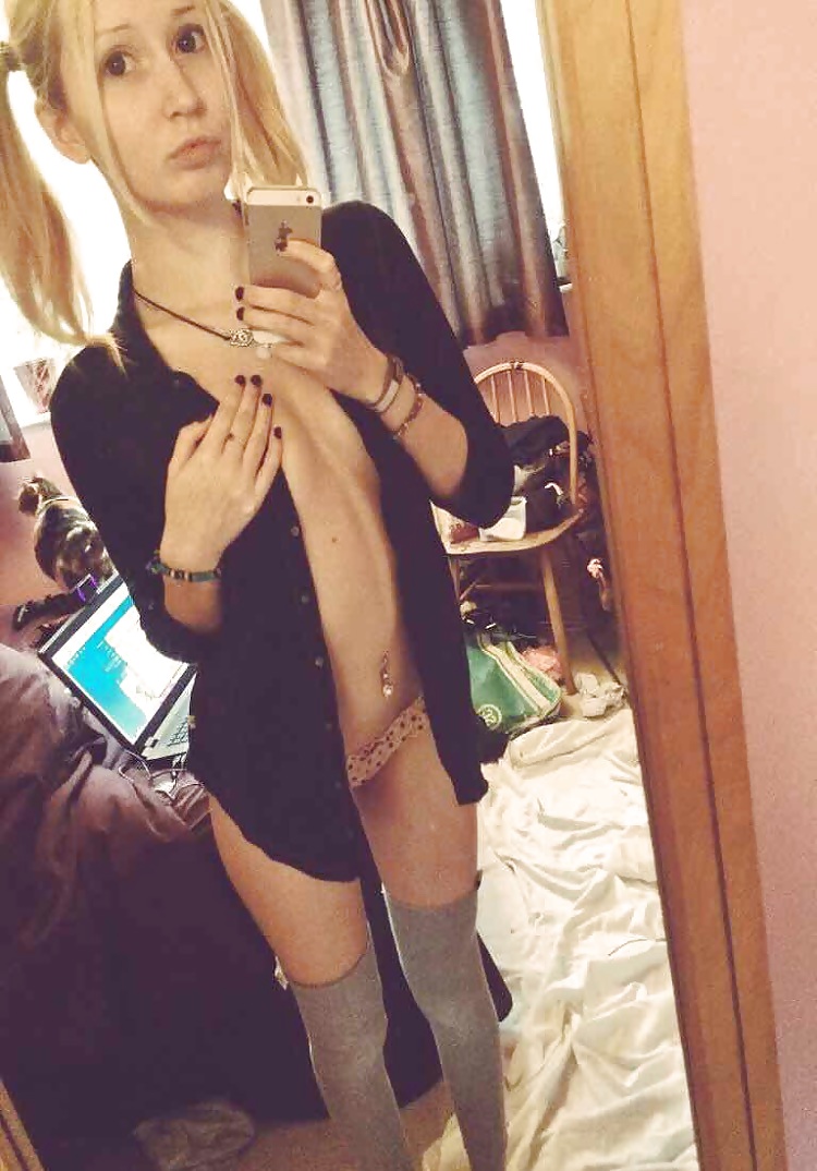 Cute Silly Selfie Blonde porn gallery