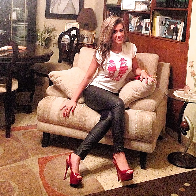 Arab beauty 28 - Cum on her porn gallery