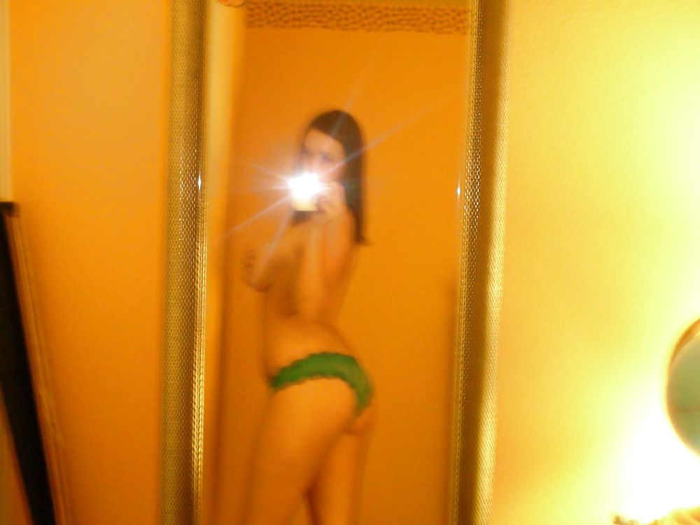 Selfshot 29 porn gallery