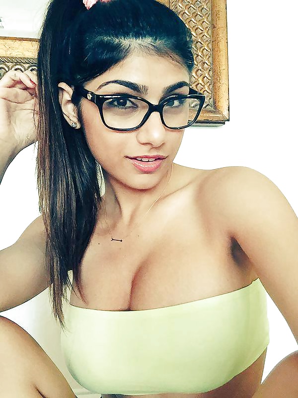 nice nerdy girls porn gallery