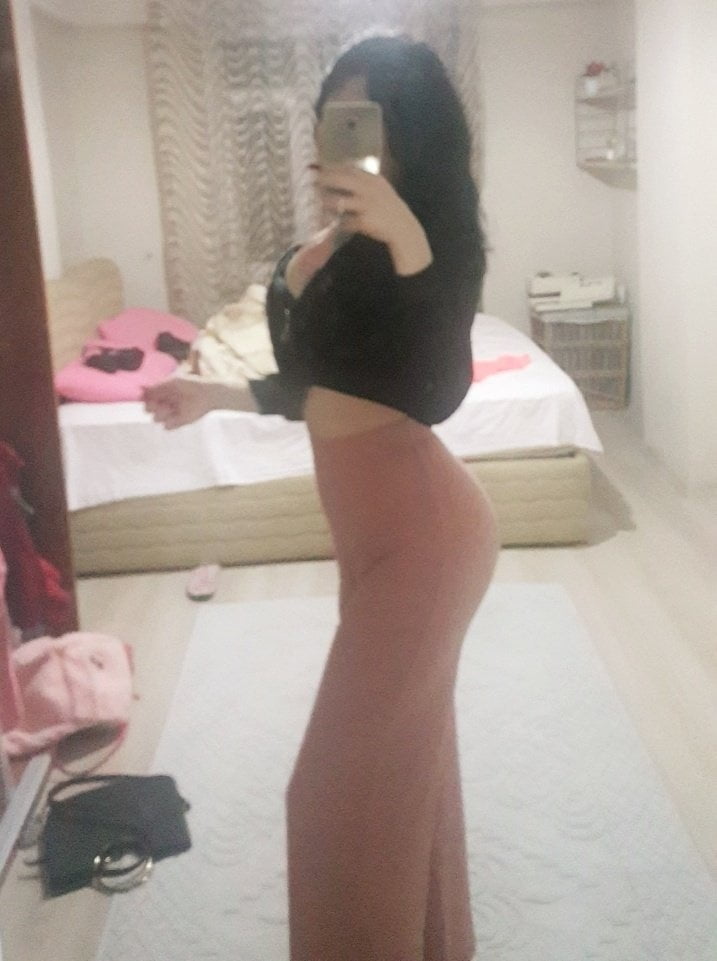 Beril Turkish SLUT porn gallery