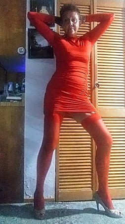 who is the lady in red cleanjean red lingerie that is         