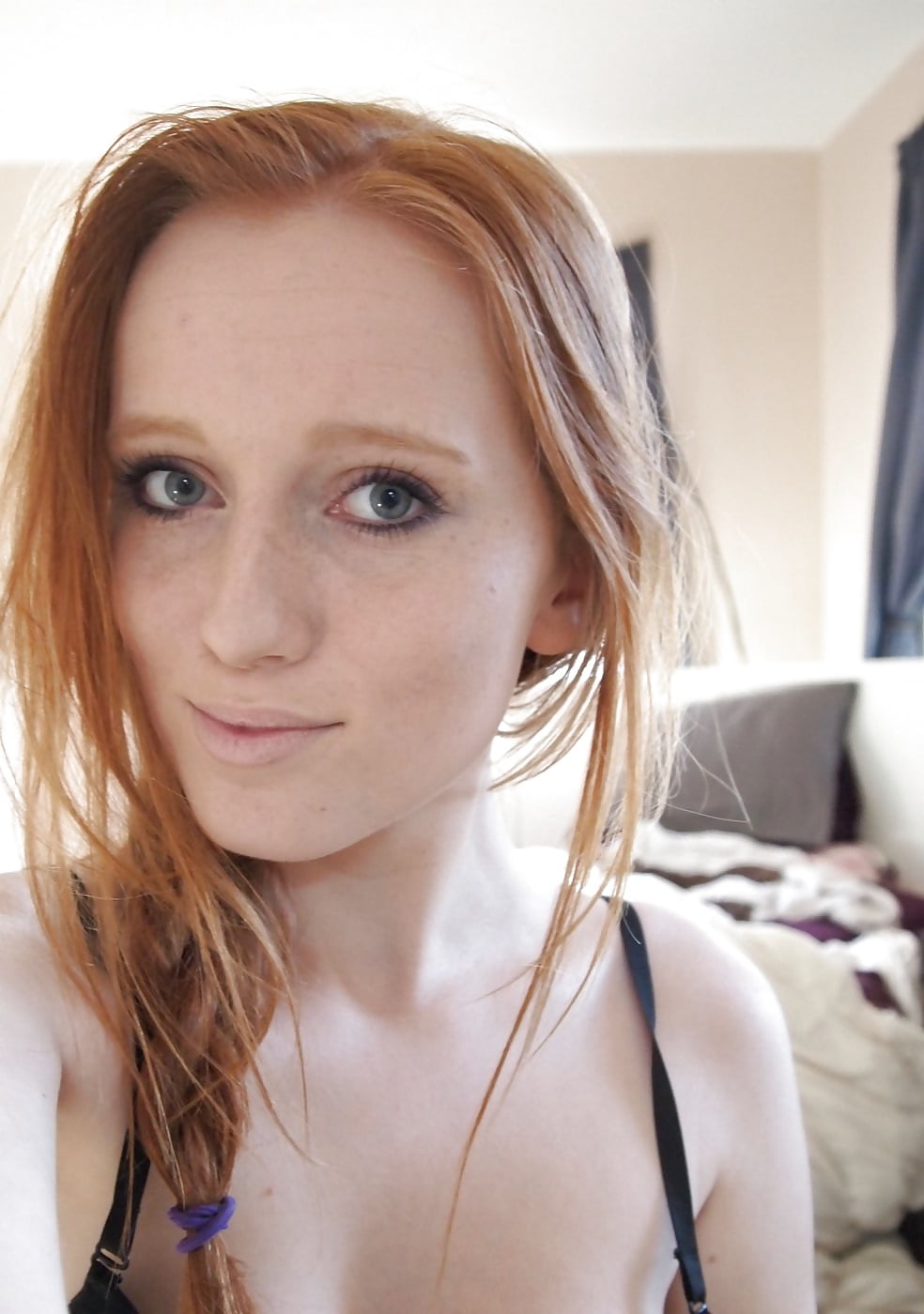 Redhead Horny Teen Slut Selfies porn gallery