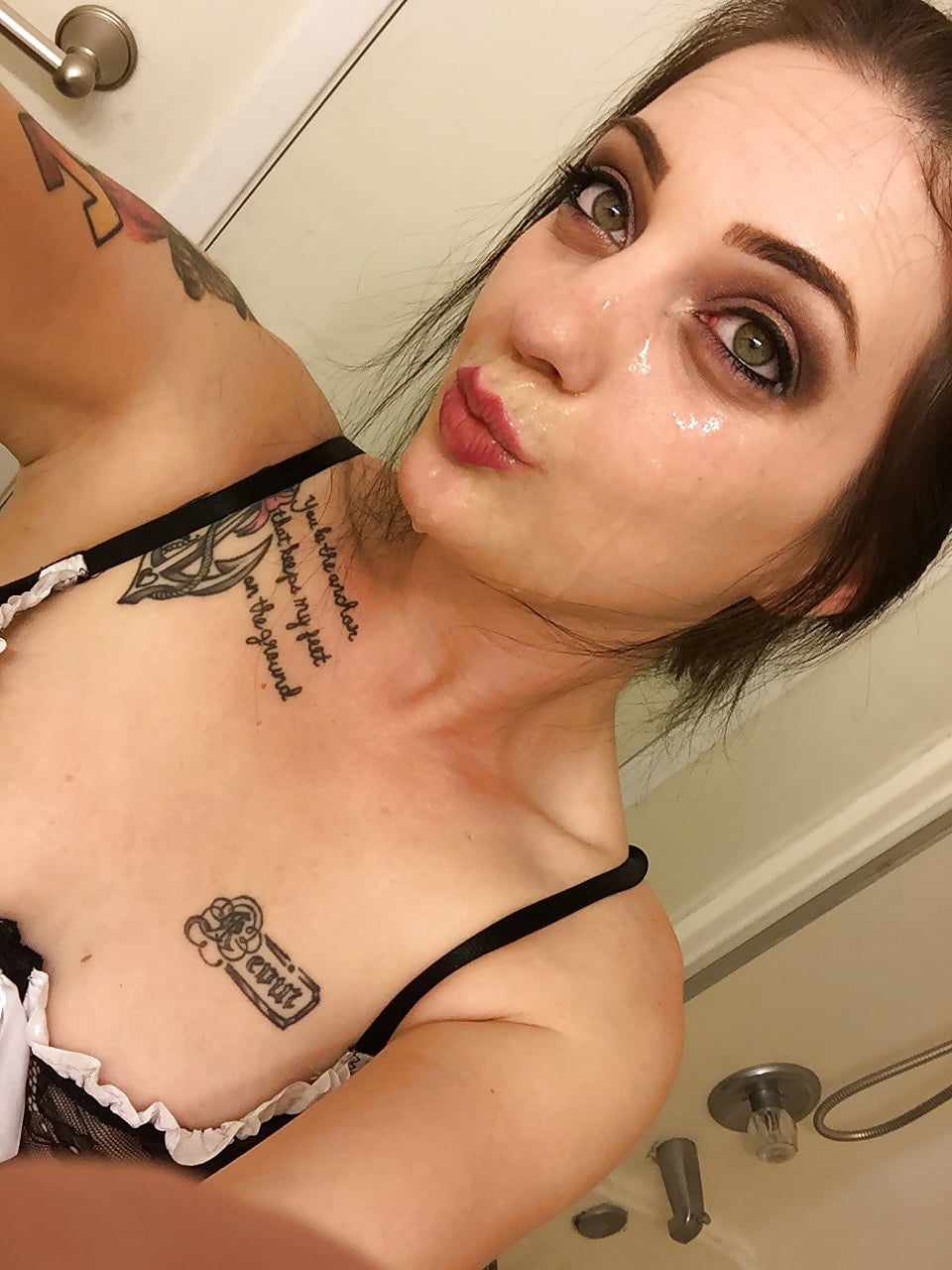 slutty tattooed wife selfie