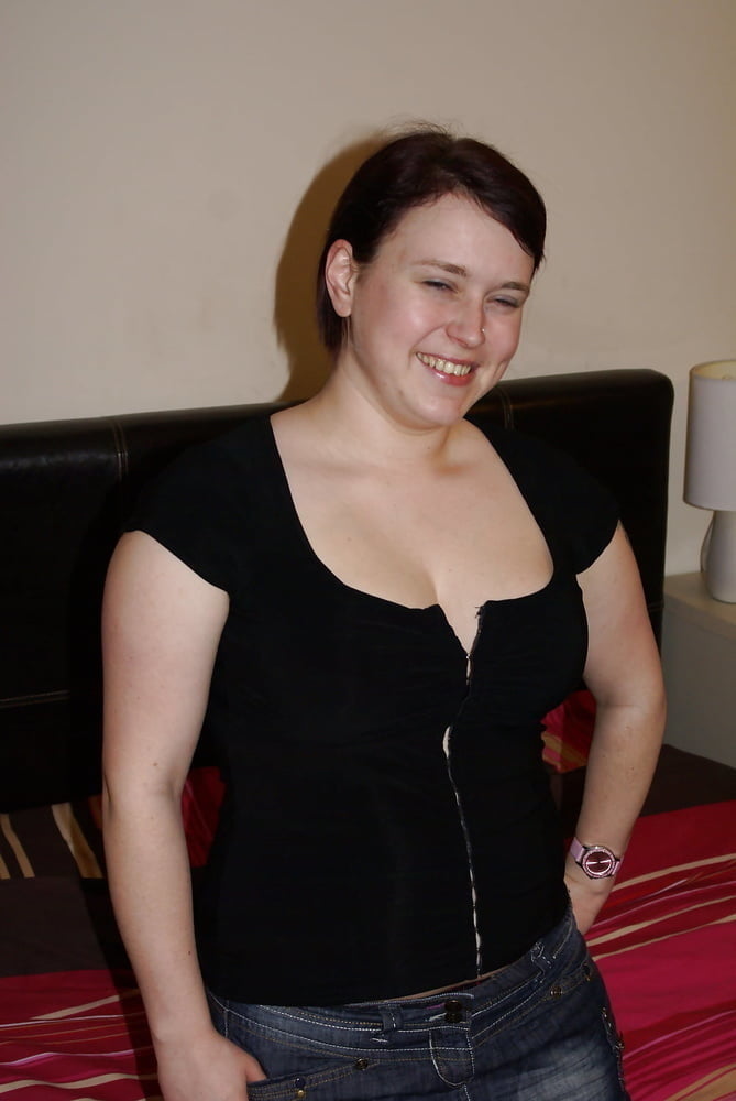 Amateur (020) Nice looking Wife Kelly (Plymouth) - 40 Photos 