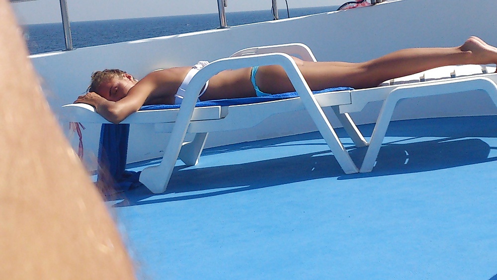 beach and boat bikini porn gallery