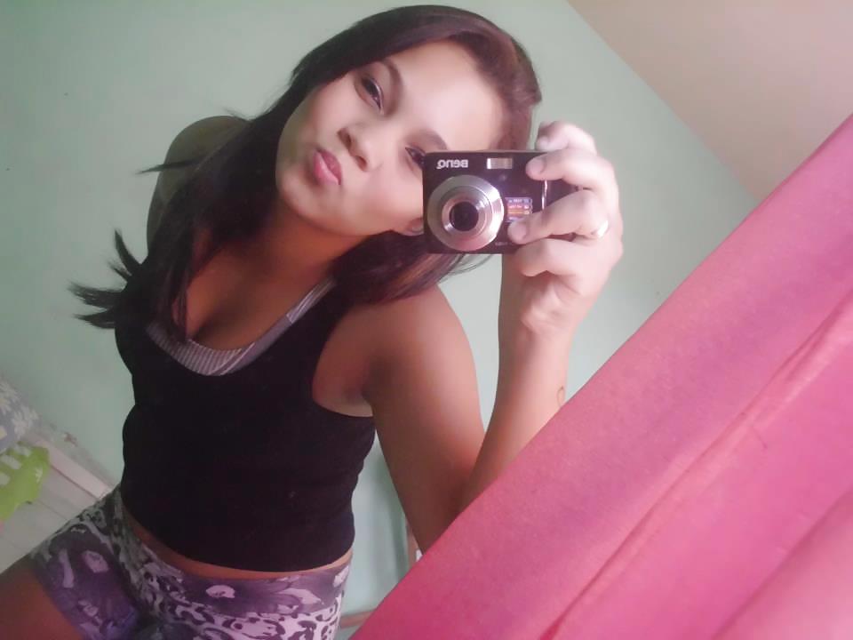 FACEBOOK Izabelli B.Alves porn gallery