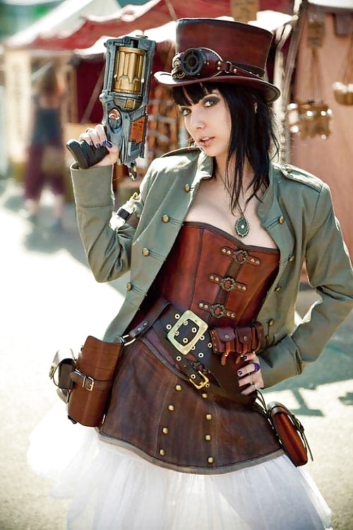 STEAMPUNK CHICKS From DRAGONCON porn gallery