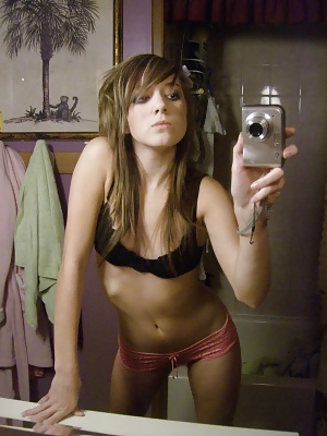 young selfshot emo topless porn gallery