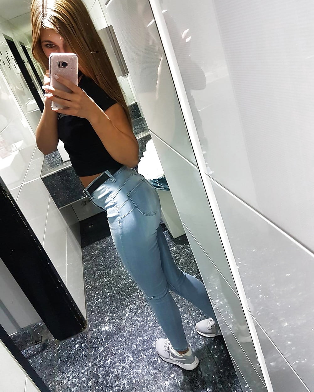 Instagram Girl #11 porn gallery