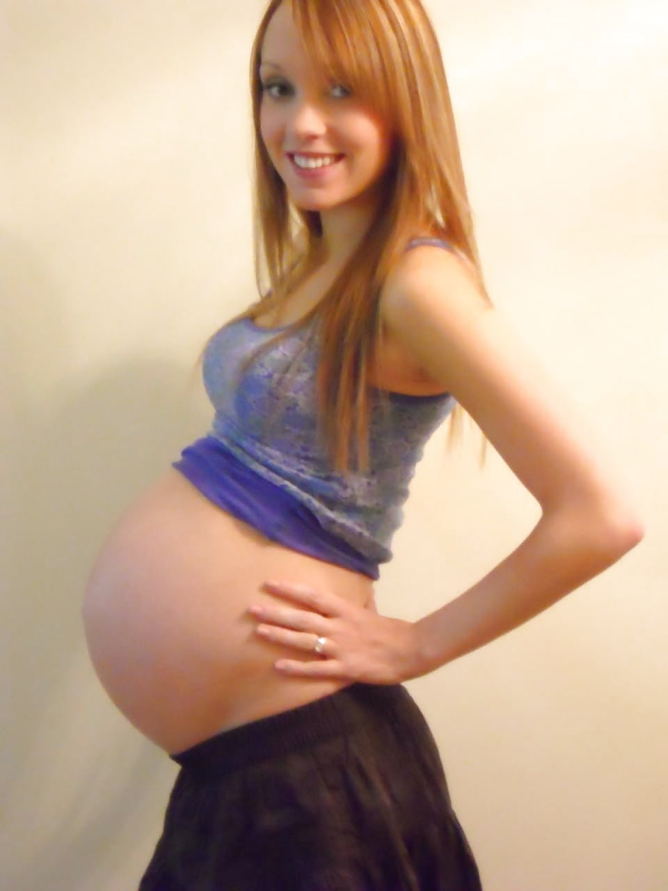 Pregnant Teen 1 porn gallery