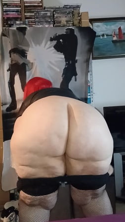 karcelyne striptease and blow job         