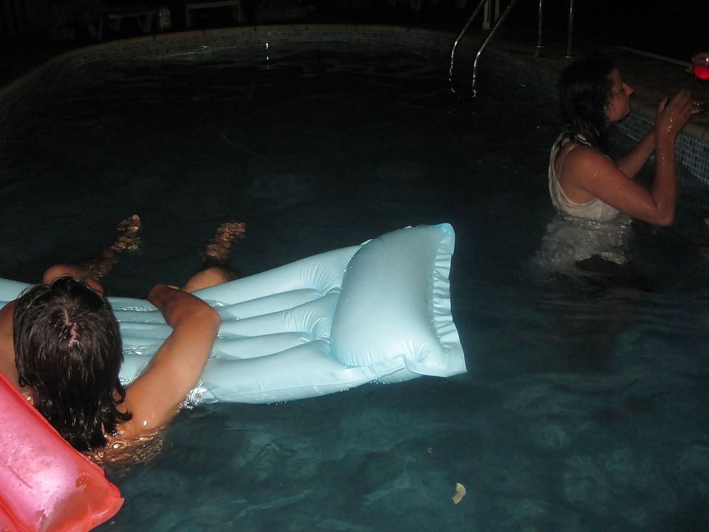 Teengirls in the pool porn gallery