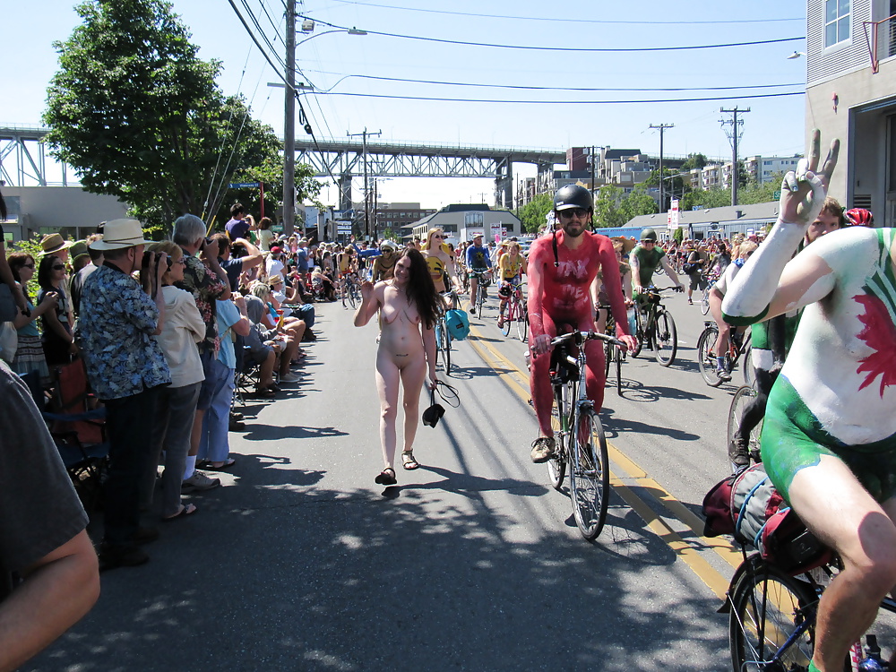 oohlalaXXX NIP Fremont Parade Seattle, Washington USA porn gallery