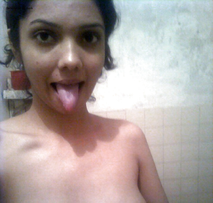 desi chick  sucking her bf porn gallery