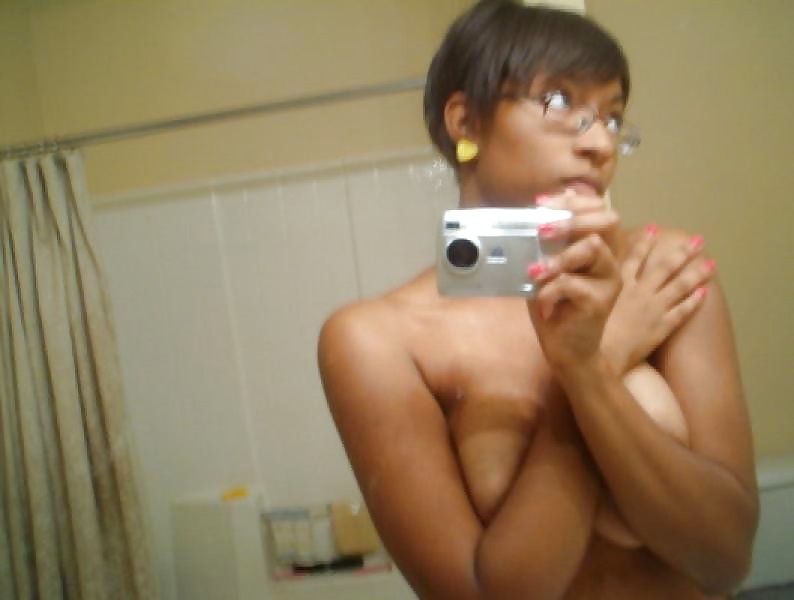 BLACK AMATEUR GIRLS - SELF PICS XV porn gallery