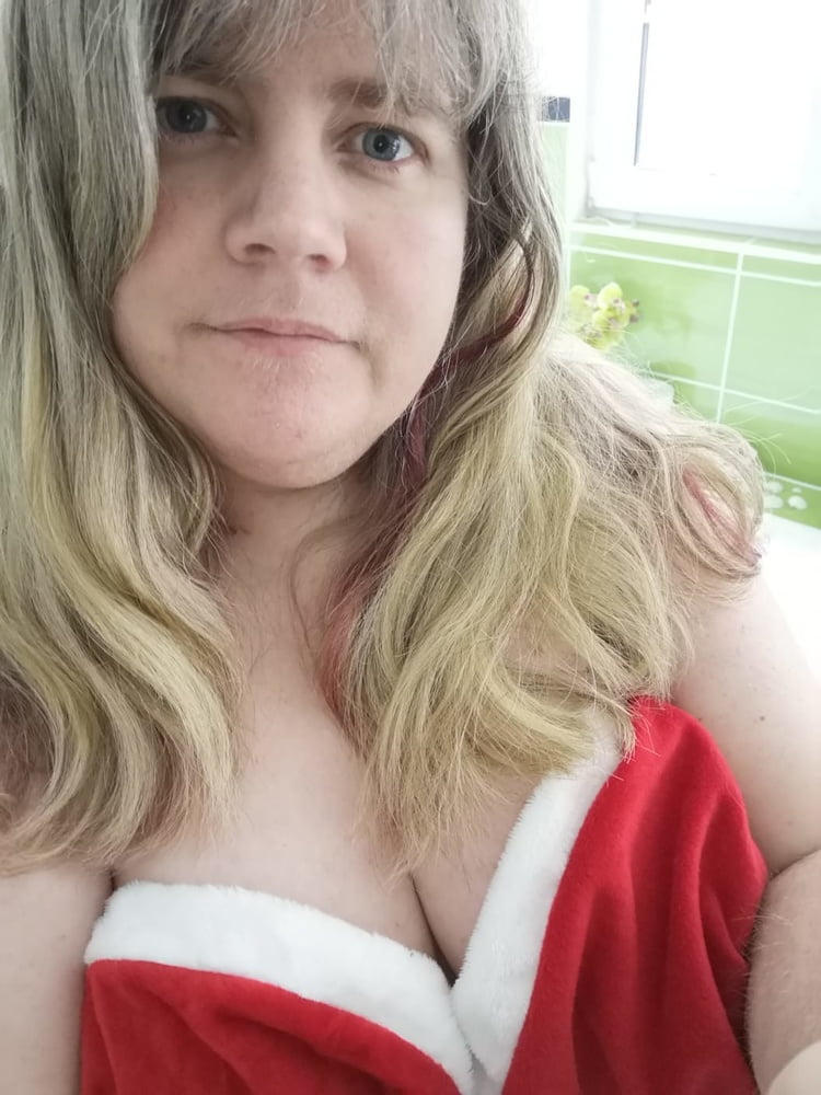 Christmas BBW - 4 Photos 