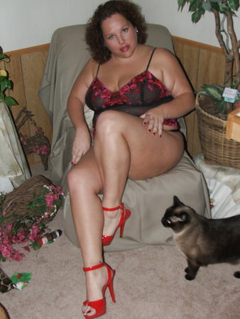 Ex Wife #48 Chair Blk-Red Lingerie & Red Heels