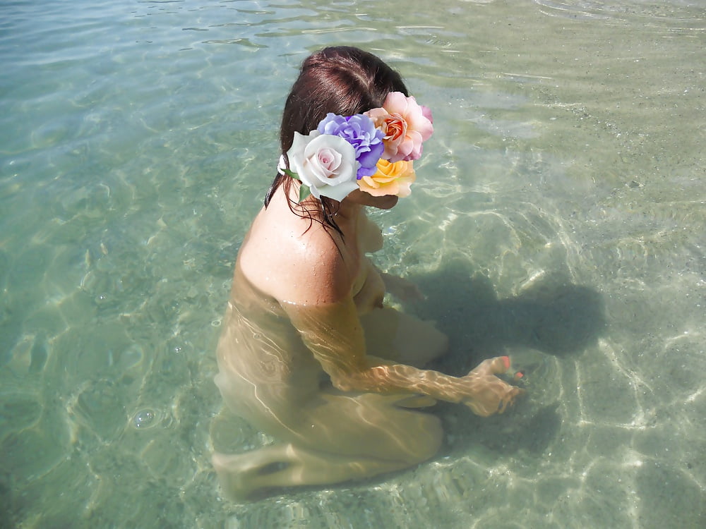 Wife naked on the beach porn gallery