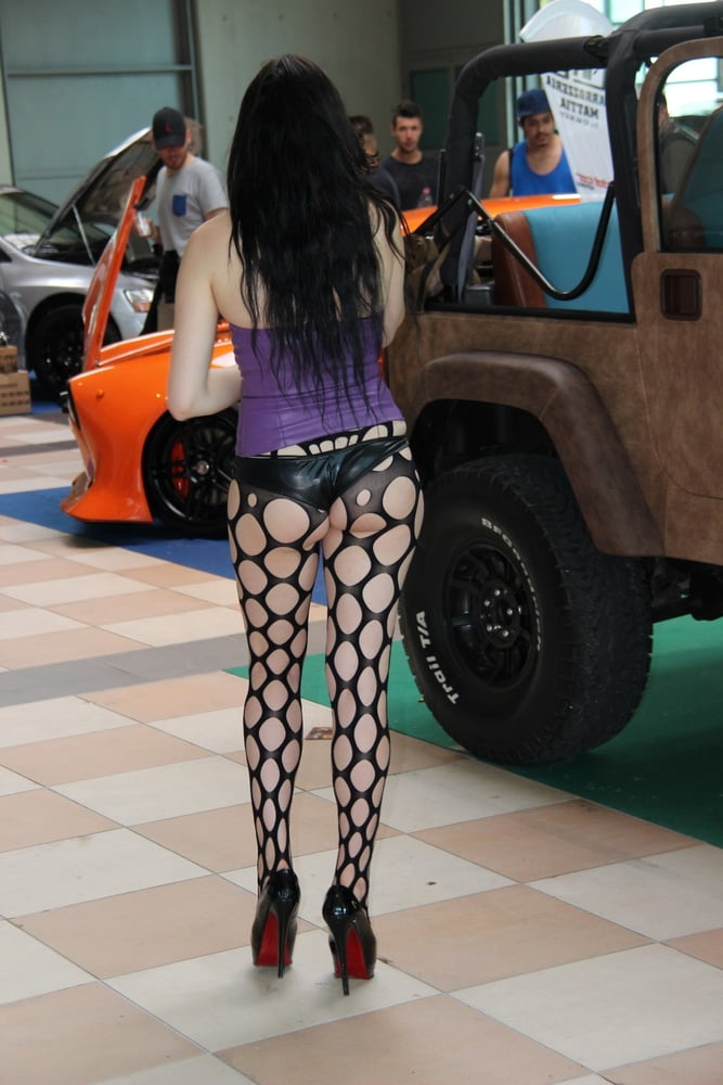 Pantyhosed Auto Show Sluts - 36 Pics 