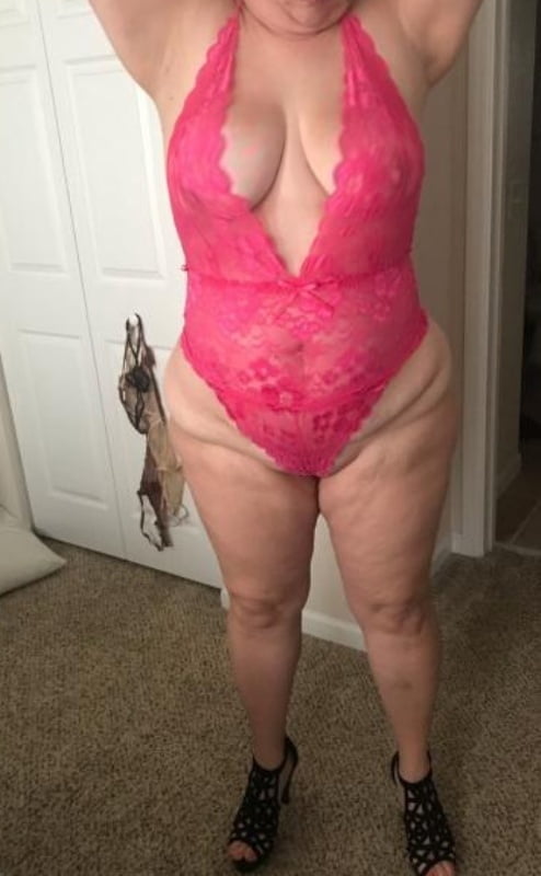 Mom is so sexy in her lingerie - 195 Photos 