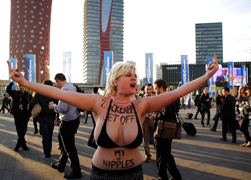 Femen big-titted fight (La lucha tetuda de Femen) porn gallery