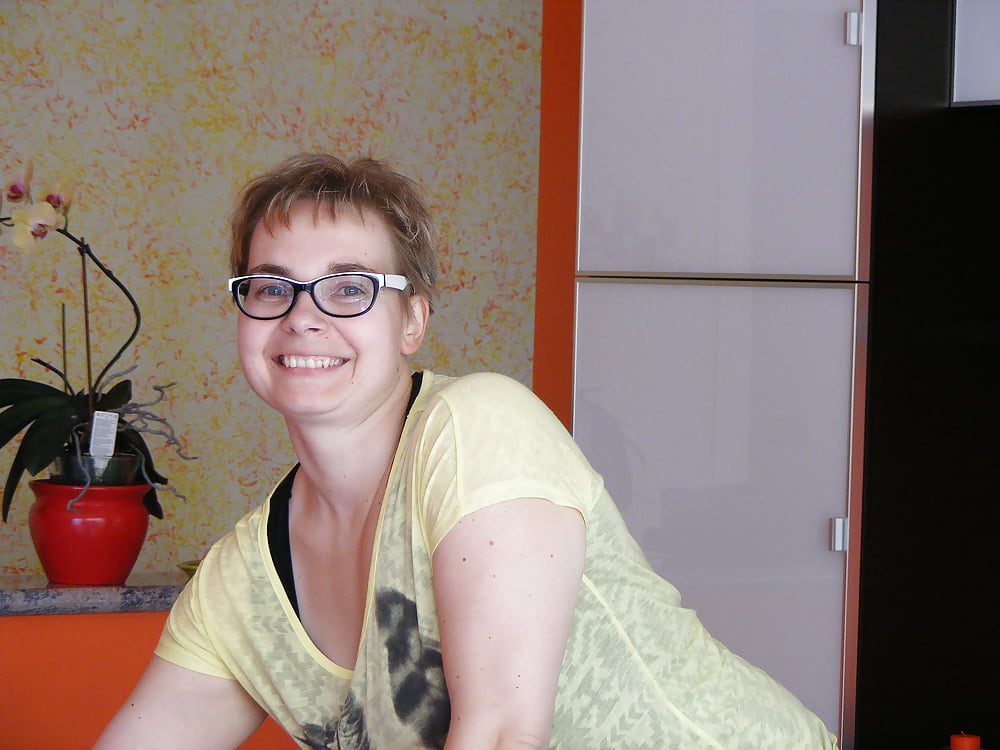 Anja schluckt alles porn gallery