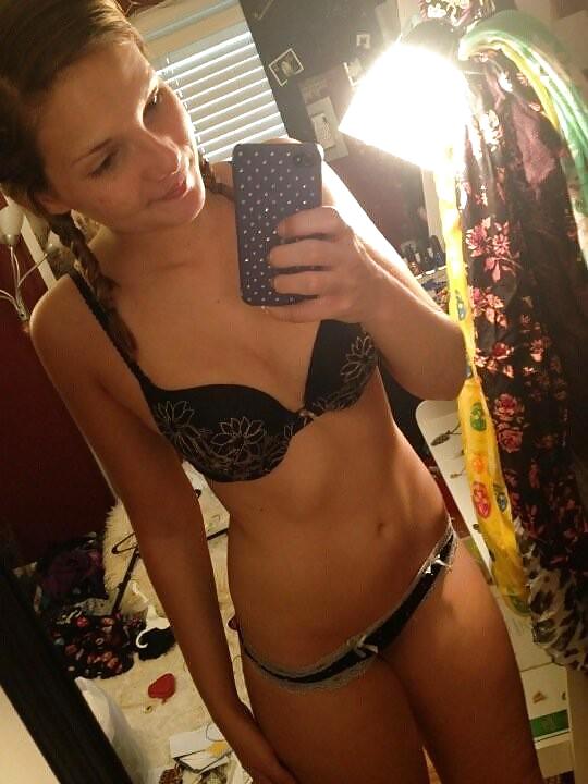 Teen Selfshots Showing porn gallery