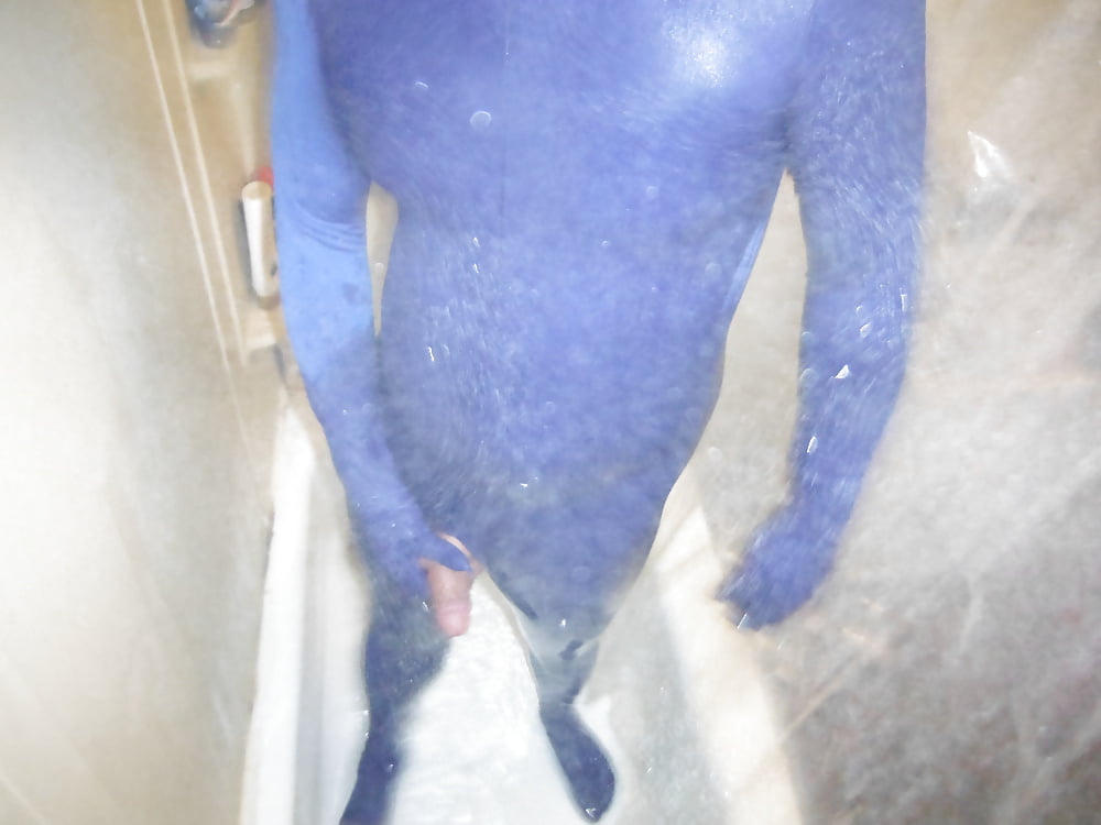 blue skin after warm shower porn gallery