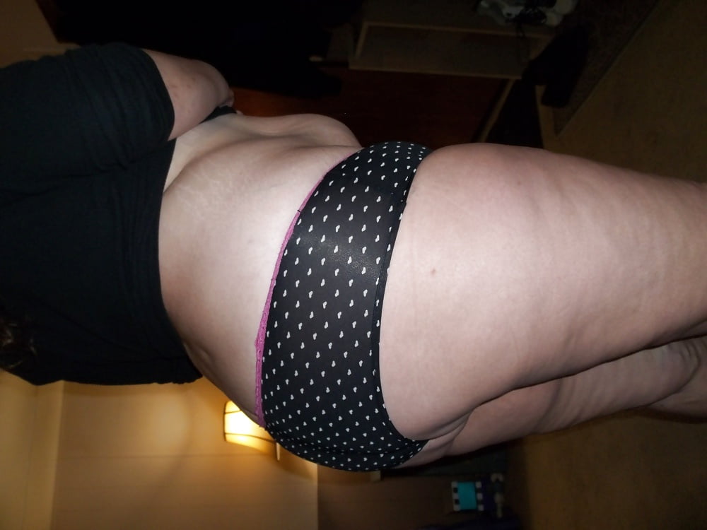 Young PAWG GF porn gallery