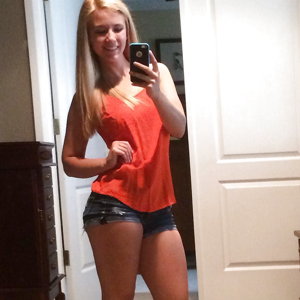 Blonde College Party Girl porn gallery