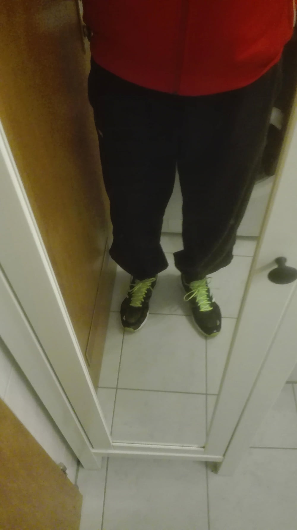 Running Tights or Sweatpants? What do you think? porn gallery