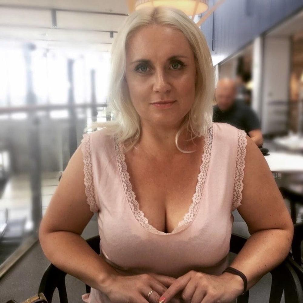 Gorgeous and Busty Mature Ladies 45 - 45 Photos 