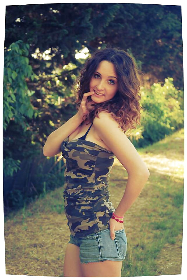 Valeria  BellaFigaTroia porn gallery