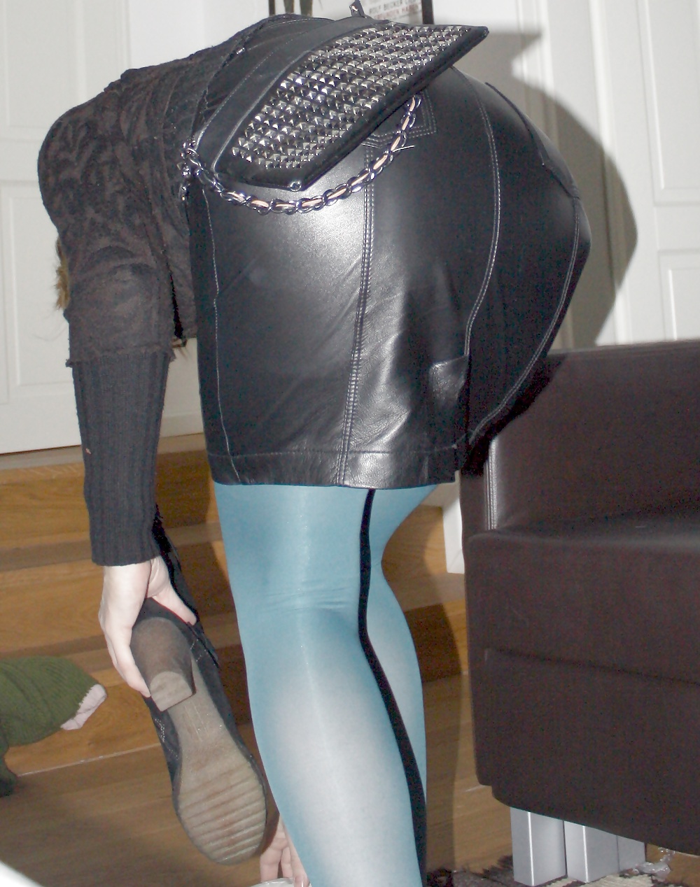Horny Wife Sexy Leather Skirt - 2 Pics - Xhamstercom-1044
