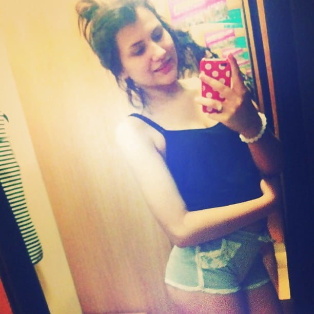 UK SLAG: Demi Leigh Birchall porn gallery