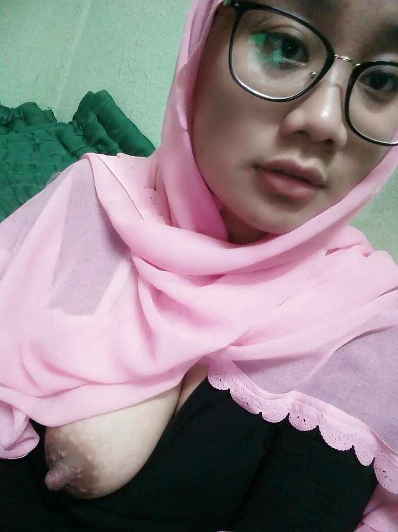 Favourite Malay milf tudung 41 porn gallery