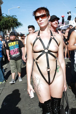 Women wearing harness (Homemade P.14)