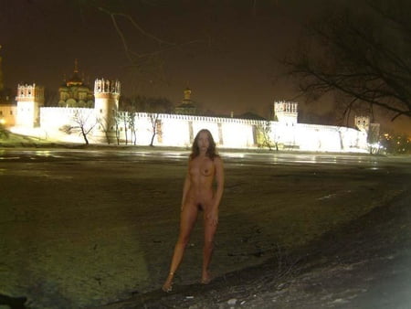 nude in public           