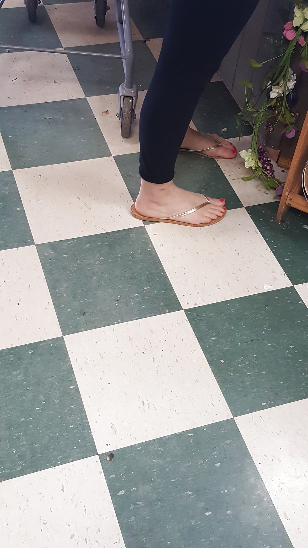 Candid feet porn gallery