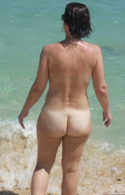 Hot asses and bodies 5. - 37 Photos 