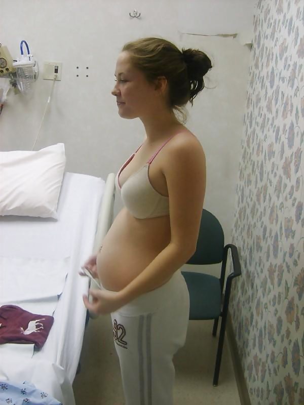 sexy pregnant girls (showing belly) porn gallery