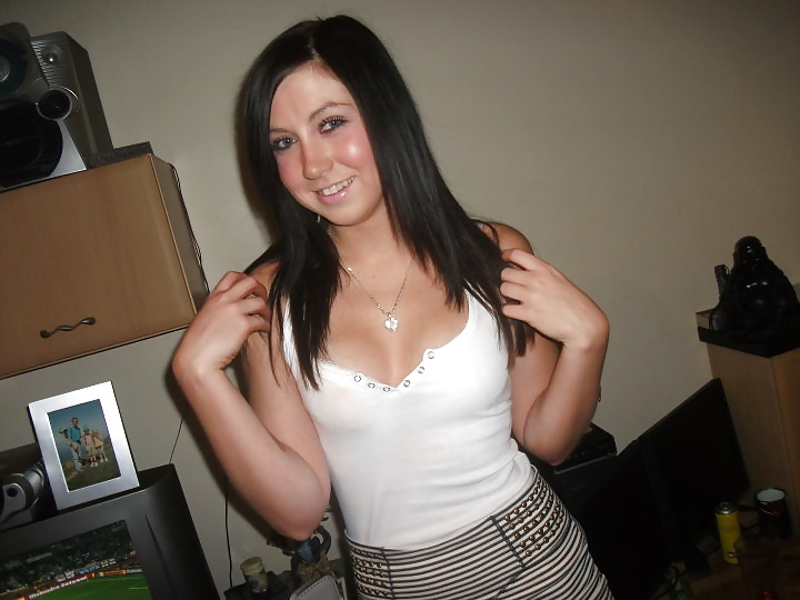 UK Whore Kerry porn gallery