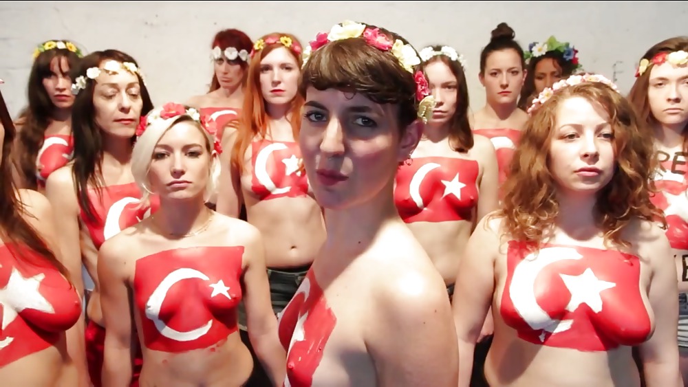 Turkish girls+flag ,Turk bayragimiz ve ciplak kizlar porn gallery