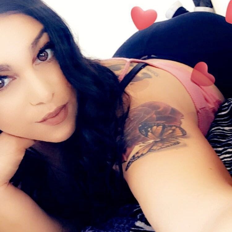 Latina selfie queen - 52 Photos 