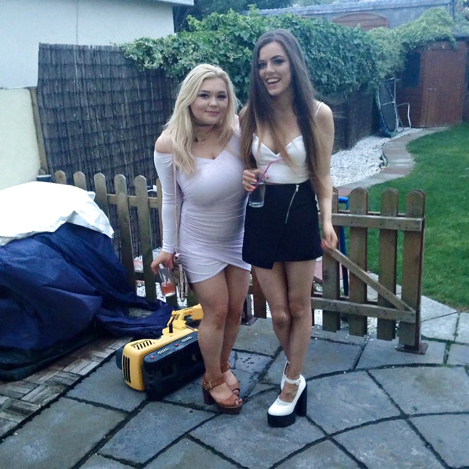 Hot Dublin teens ( please comment) porn gallery
