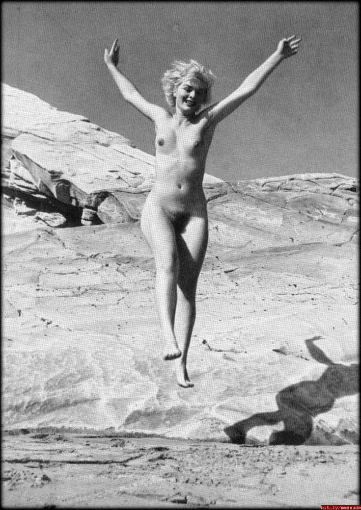The First Playmate Marilyn Monroe 27 Pics Xhamster 6326