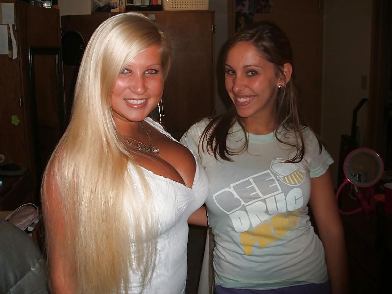 Cleavage..... Big Boobs NN porn gallery